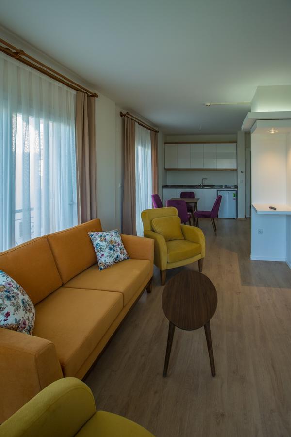 Clementin Suits Siğacık Exteriör bild